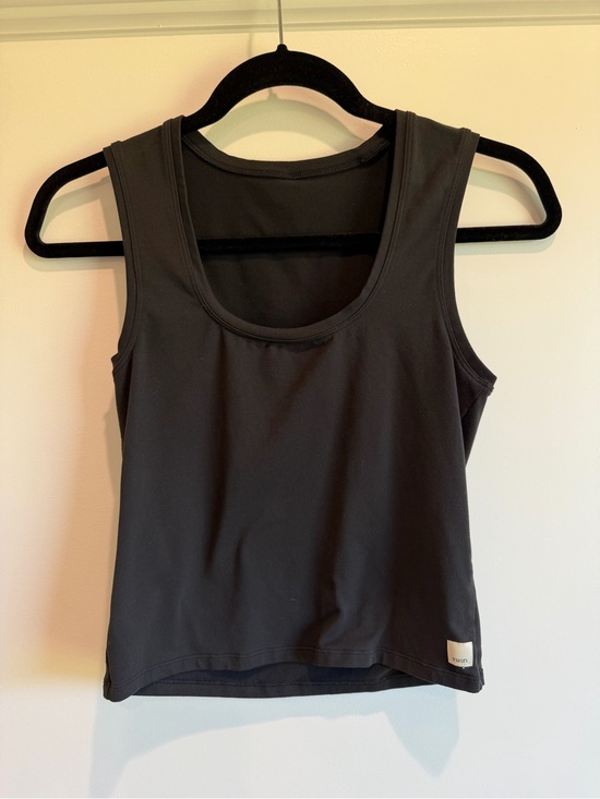 Vuori Tops - Vuori Black Scoop Neck Tank